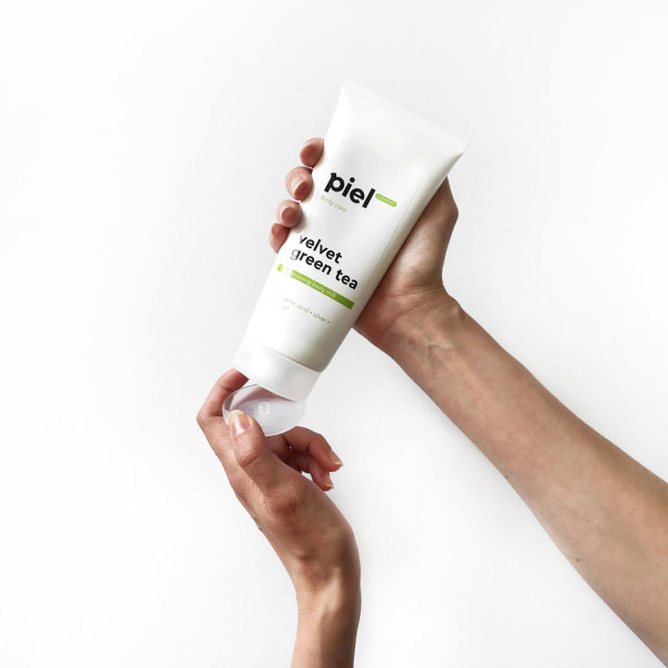 Velvet Body Milk Green Tea Зволожуюче молочко для тіла з ароматом зеленого чаю